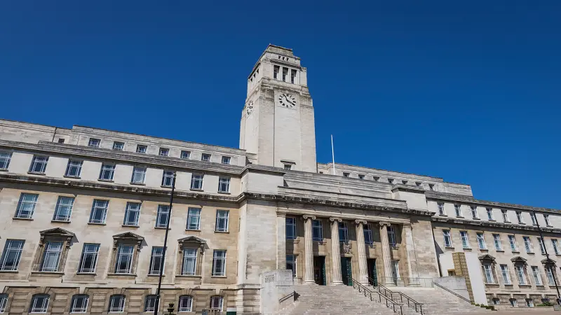 Image of the front of the University of Leeds building 