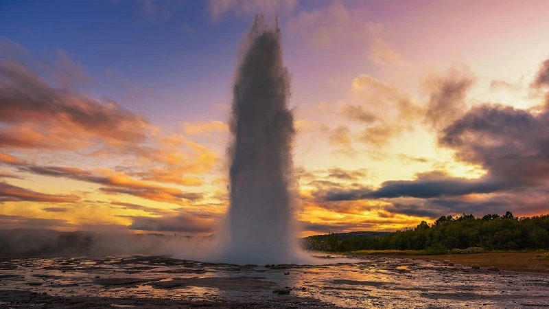 image_shows_geothermal_energy_that_has_potential_for_expansion_through_enhanced_systems