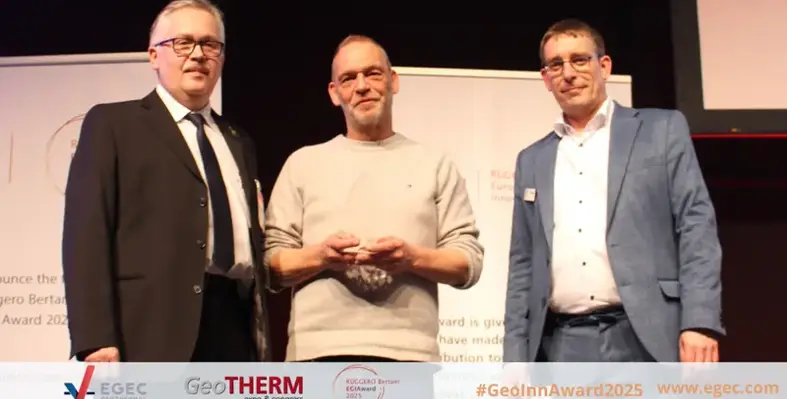 Image_shows_Geothermal_Innovation_Award_being_received_by_EnBW_Energie_Baden-Württemberg 