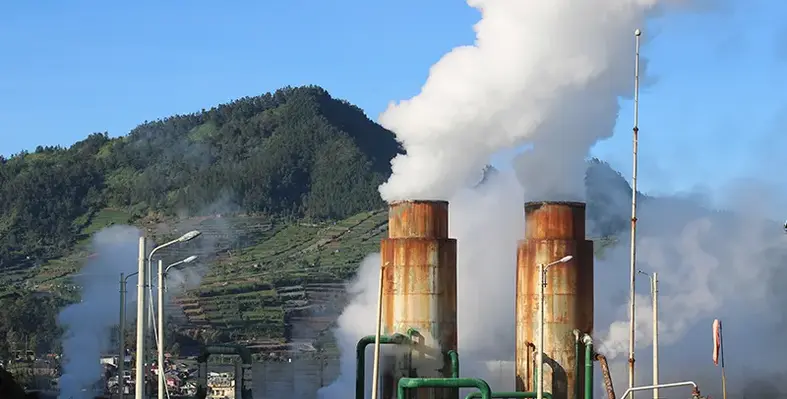 image_shows_a_geothermal_power_plant_in_Indonesia_signifying_the_government's_support_for_geothermal_expansion_projects