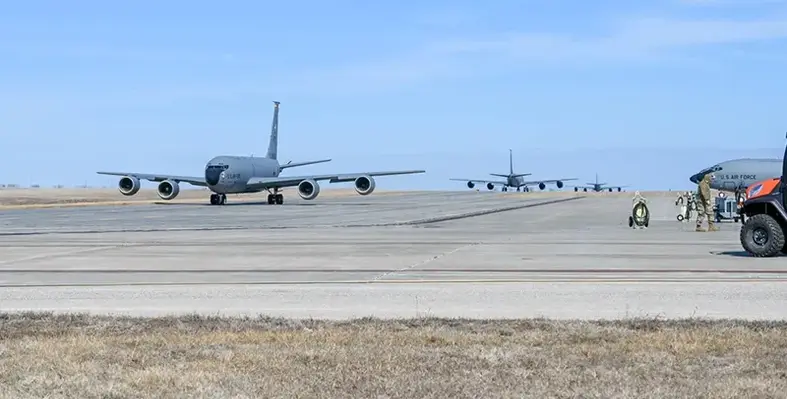 aircraft_US_military_base_geothermal_energy_