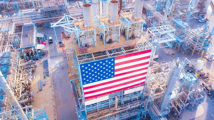 US_flag_oil_refinery