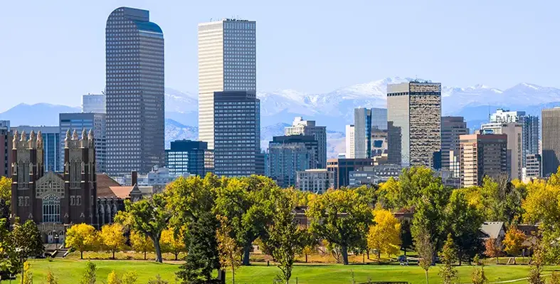 Colorado_city_view_with_tall_buildings